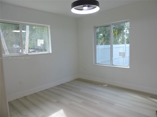 Building Photo - 849 NW 12th St