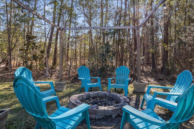 Building Photo - 309 Julia St