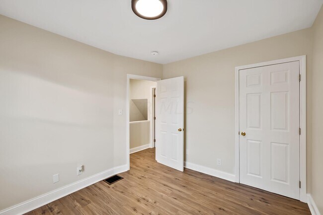 Building Photo - 109 E Arcadia Ave