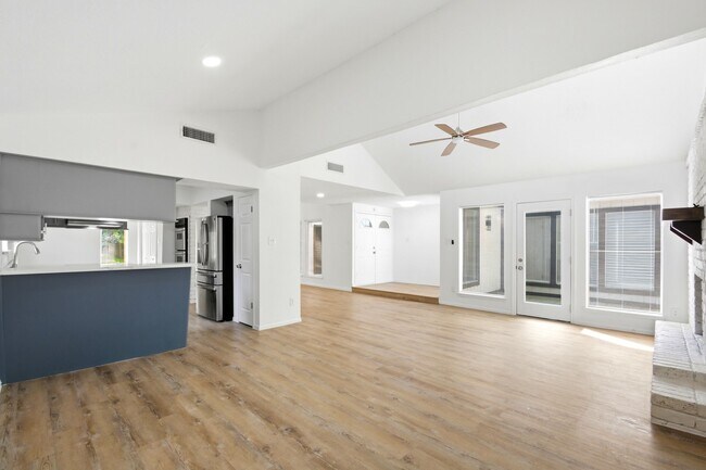 Building Photo - 19407 Enchantford Ct