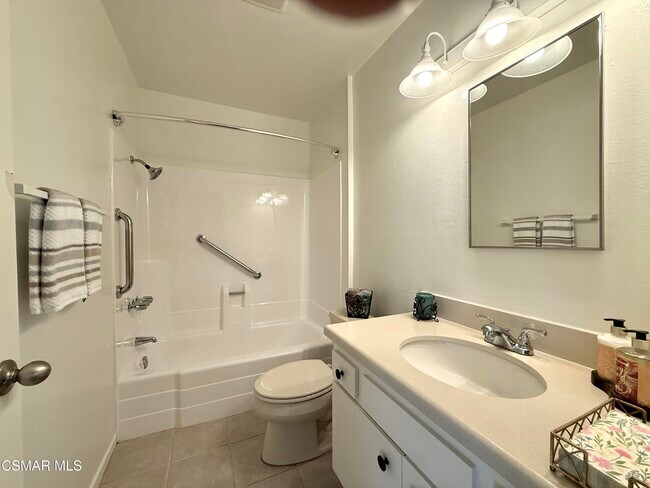 Building Photo - 1656 Orinda Ct