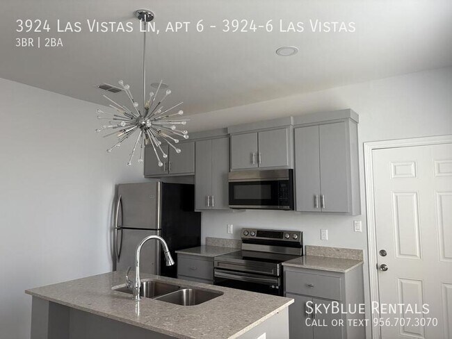 Building Photo - 3924 Las Vistas Ln