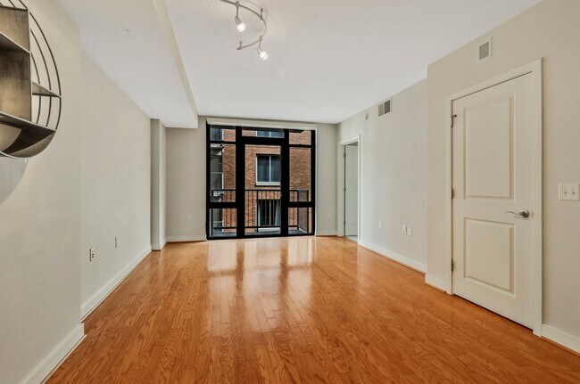 Building Photo - 1117 10th St NW