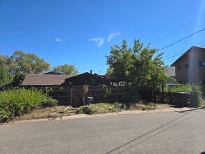 Building Photo - R118