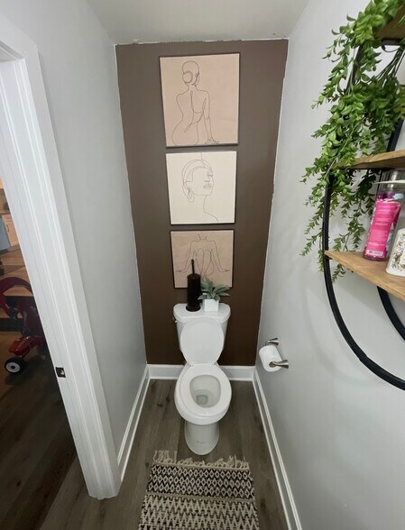 Building Photo - 4400 Boyar Ave