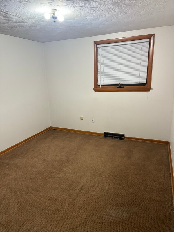 Building Photo - 11.5 Berry Rd