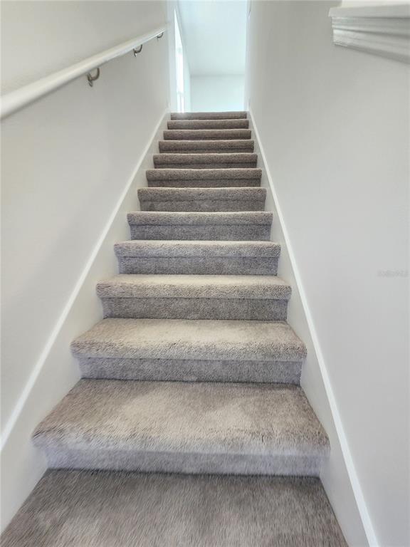 Building Photo - 2215 Green Valley St