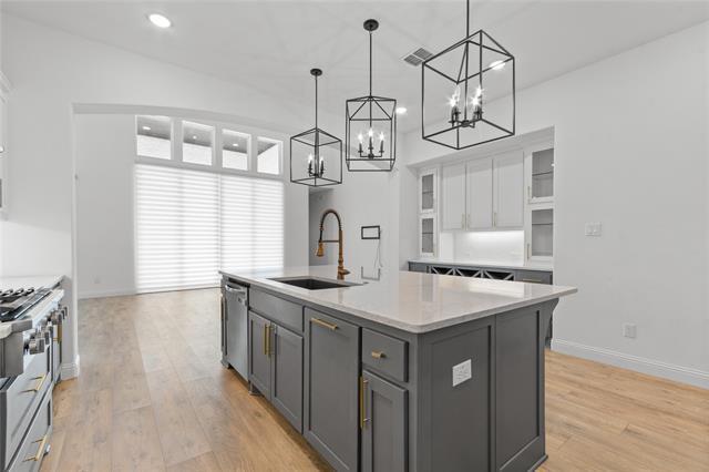 Building Photo - 3333 Alexandra Ln