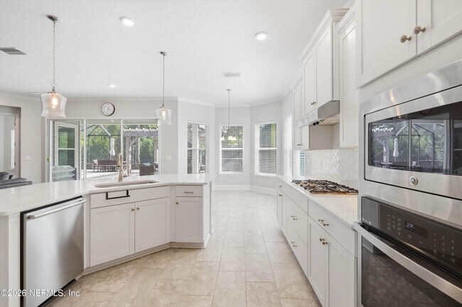 Building Photo - 80 Lazy Crest Dr