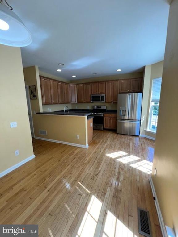 Building Photo - 1914 Cavalier Ln