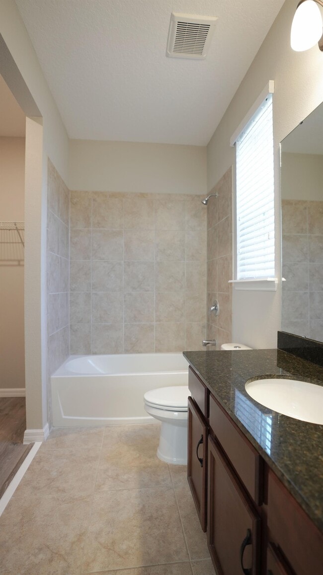 Building Photo - 12663 Salomon Cove Dr