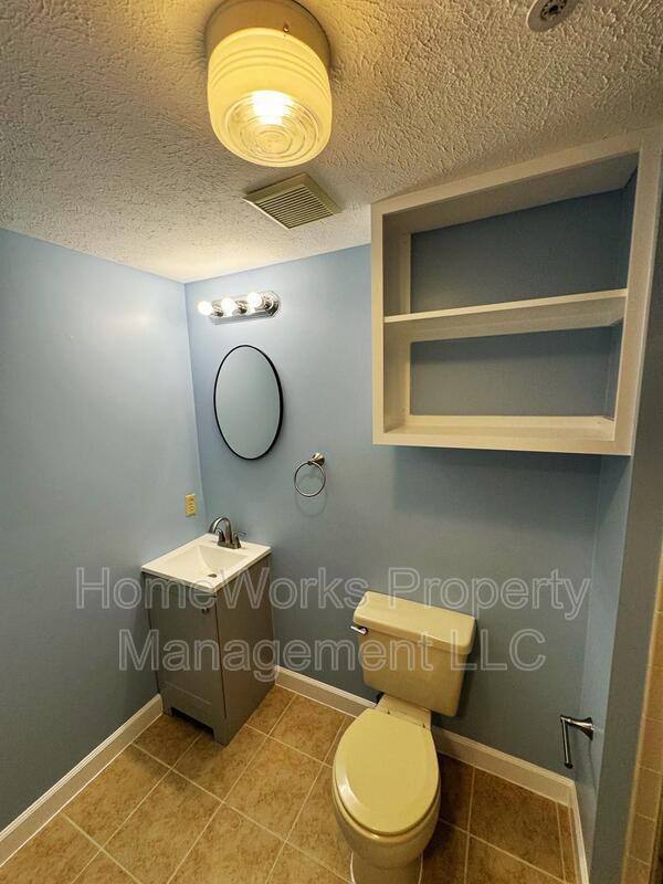 Building Photo - 1232 Seminole Dr