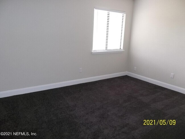 Building Photo - 8072 Kilwinning Ln