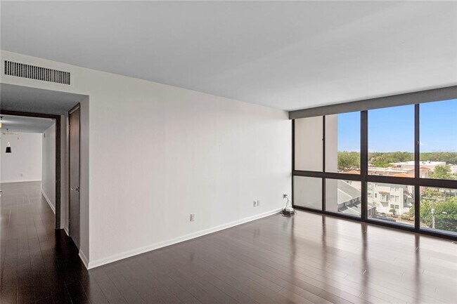 Building Photo - 3301 Bayshore Blvd