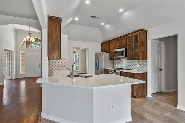 Building Photo - 4622 Hackberry St