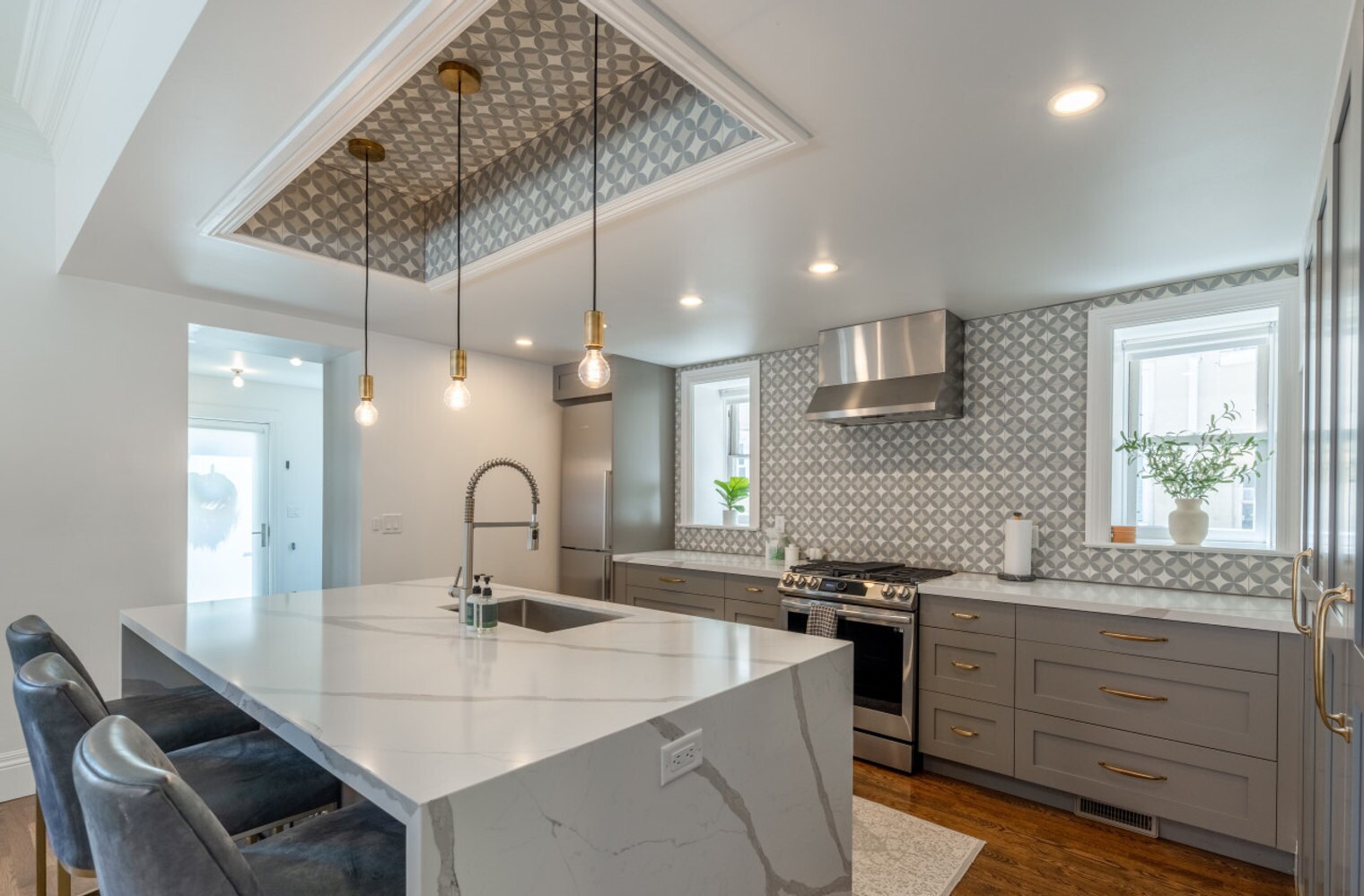 Building Photo - 630 E 300 S