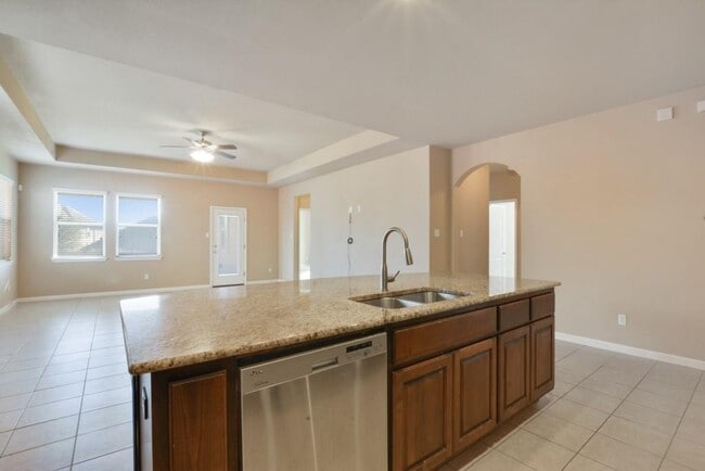Building Photo - 163 Lone Tree Hollow
