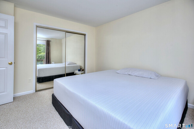 Building Photo - 23 Glenrock