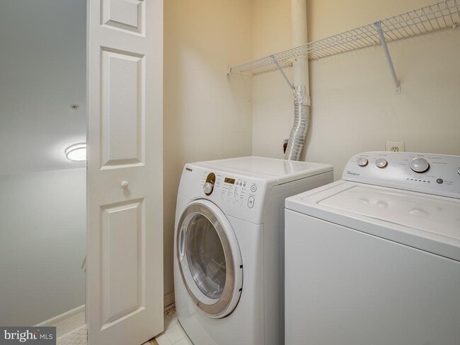 Building Photo - 12139 Amber Ridge Cir