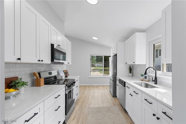 Building Photo - 23938 Delmere Dr