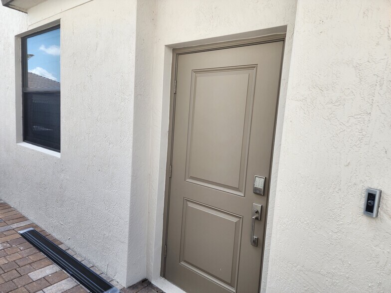 Building Photo - 23339 SW 133rd Ave