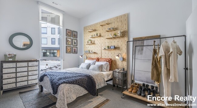 Building Photo - 144 Addison St