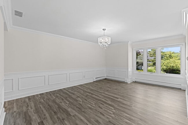 Building Photo - 275 Alfred Ave