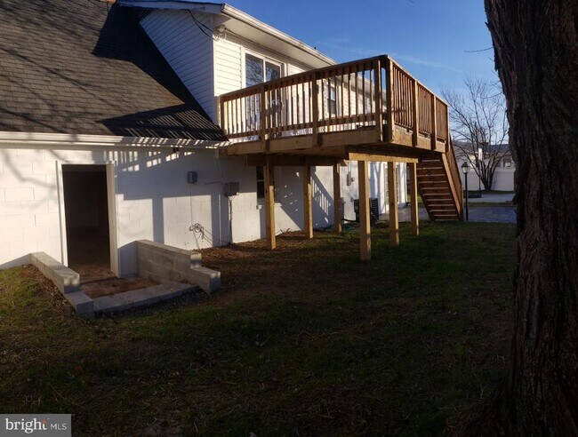 Building Photo - 123 Little Whim Rd