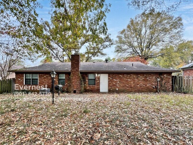 Building Photo - 731 Cumberland Cove