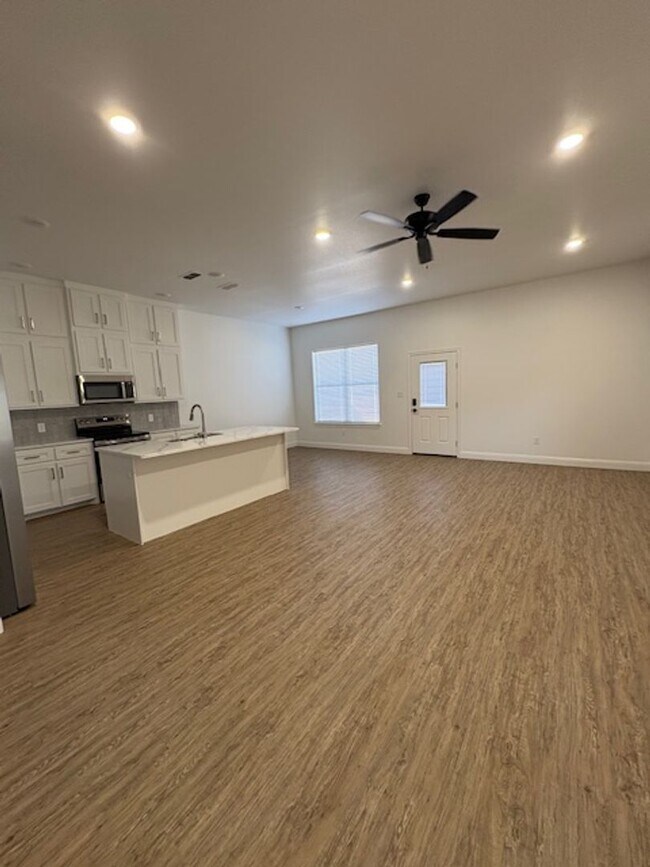 Building Photo - 374 Kristie Path