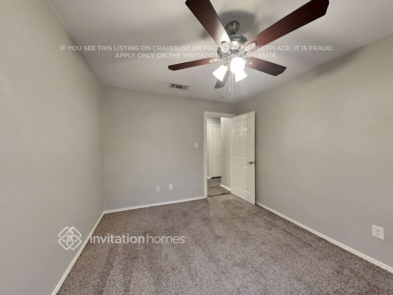Building Photo - 1200 Cardinal Oaks Dr