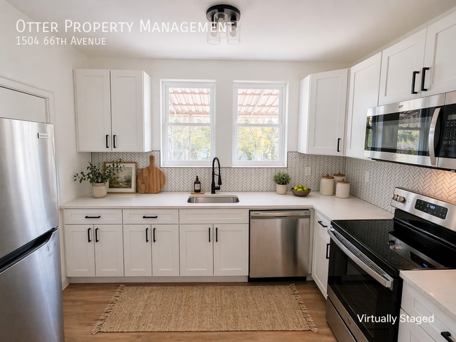 Building Photo - 1504 66th Ave