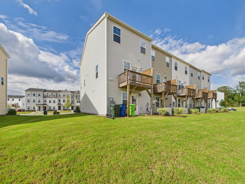 Building Photo - 2709 Chert Ln