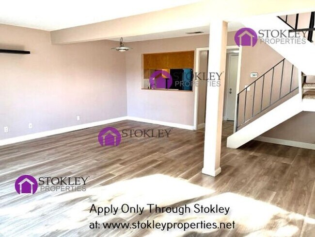 Building Photo - 1354 Tree Garden Pl