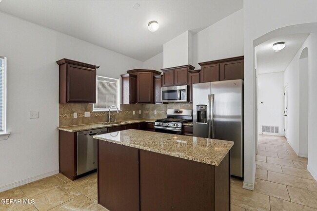 Building Photo - 14373 Tobe Davis Dr