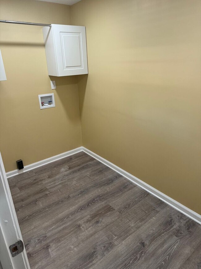 Building Photo - Beautifully Renovated 2 Bedroom, 2 Bathroom Home in the Heart of Martinez