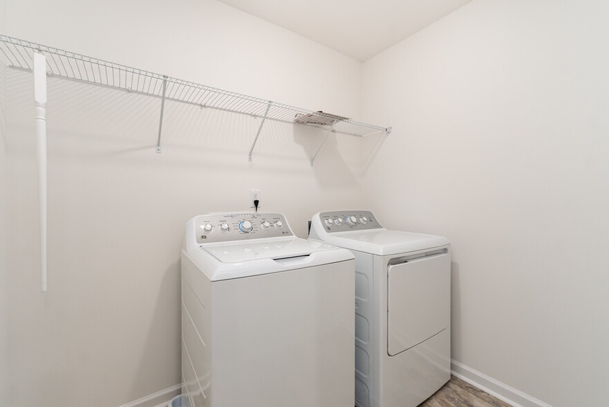 Building Photo - 3209 Lilac Grove Dr