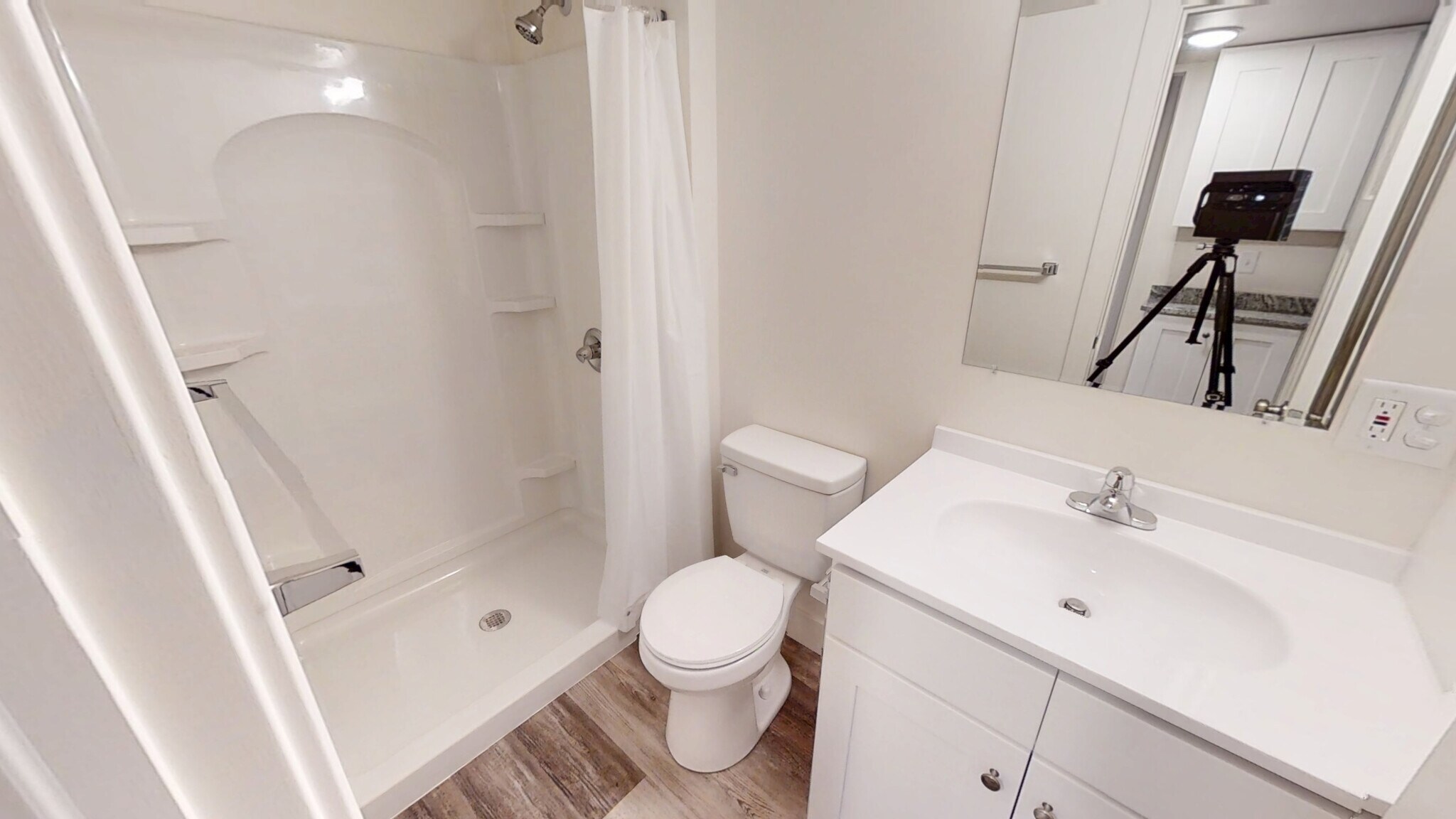 Bathroom 1 - 943 Dewey Ave