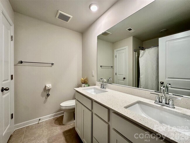 Building Photo - 6212 Hailstone Rd