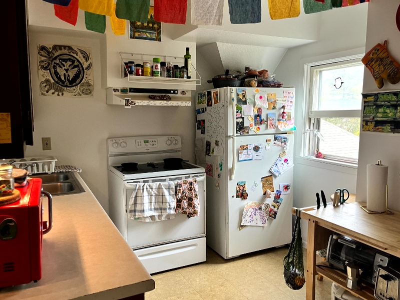 Building Photo - 227 S 4th St