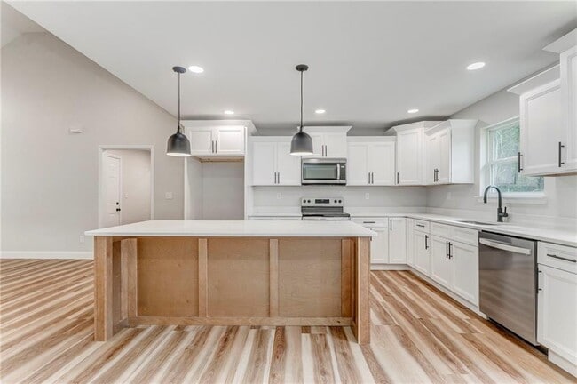 Building Photo - 22 Earls Way