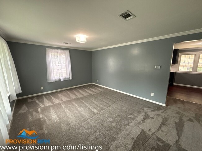 Building Photo - 1410 Evergreen Rd