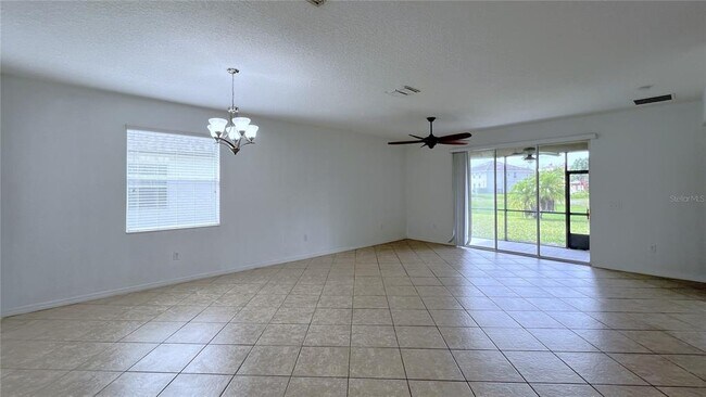 Building Photo - 2289 Grantham Ave