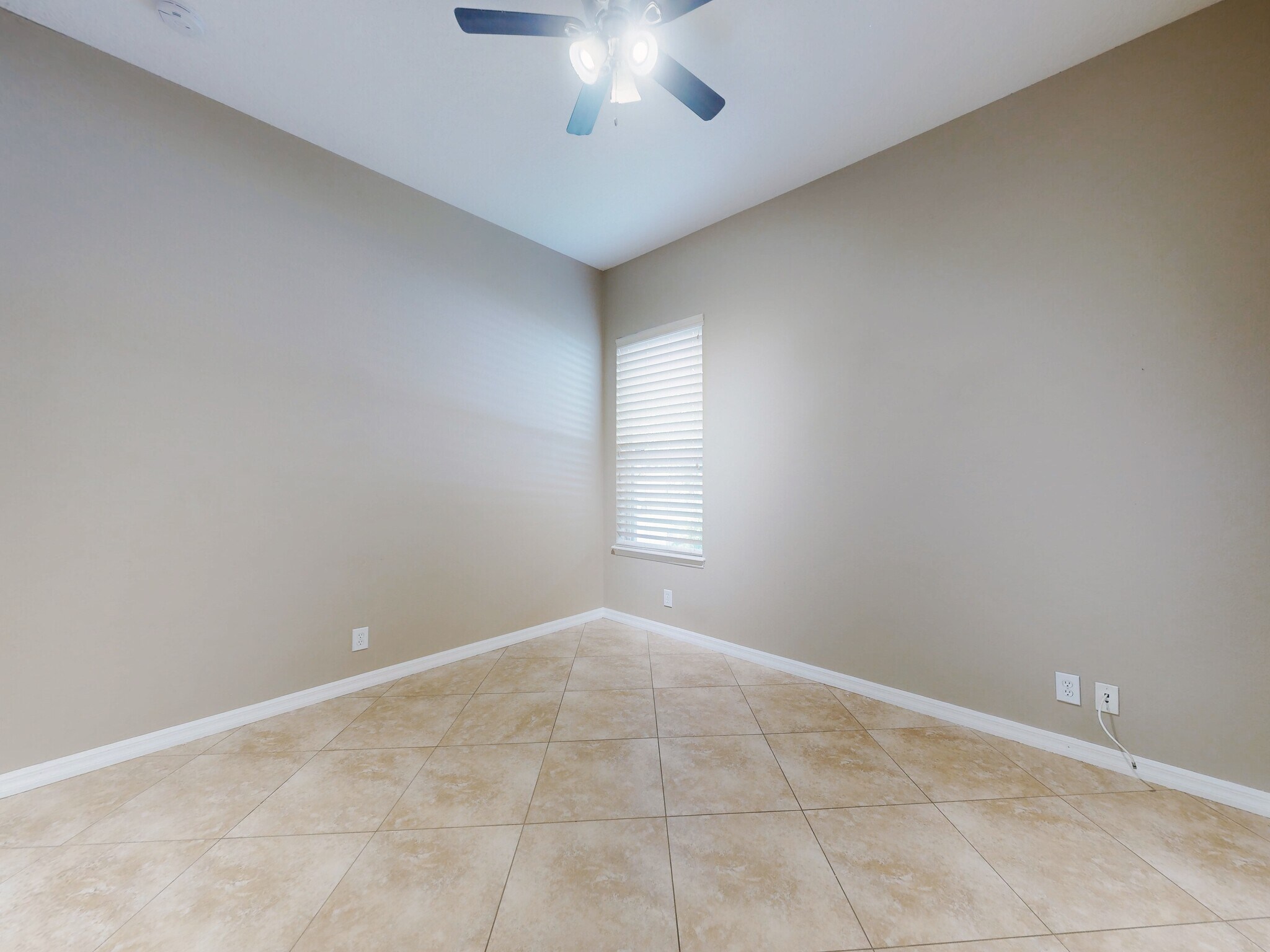 Building Photo - 610 Victoria Hills Dr