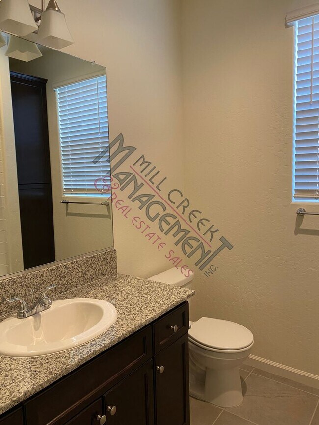 Building Photo - Beautiful home in Cameron Court community