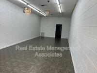 Building Photo - 454 W Solomon St