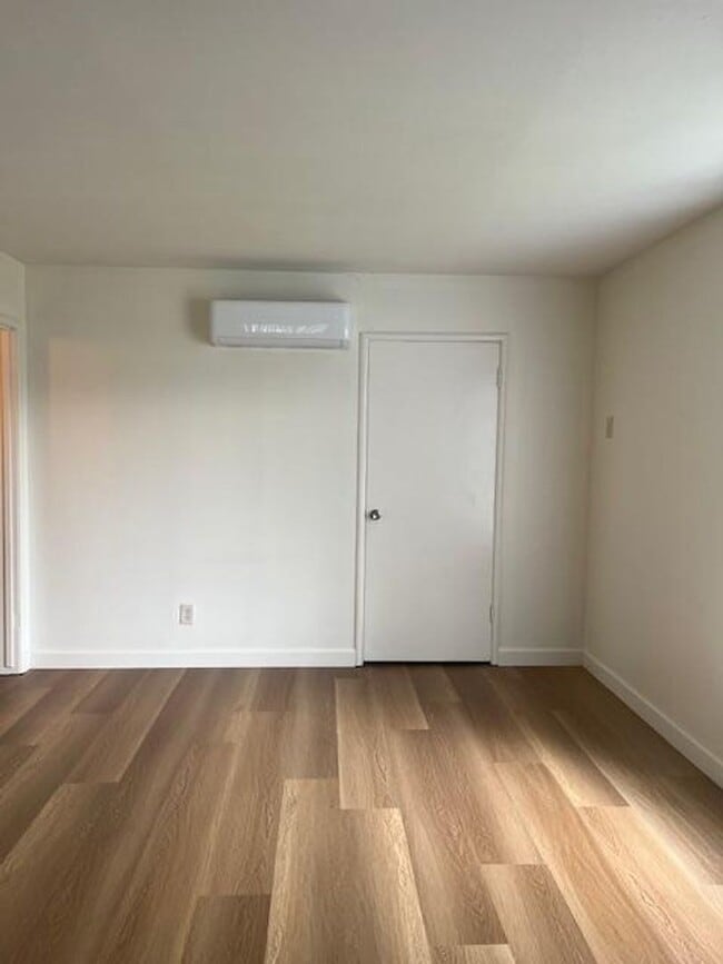 Building Photo - 5201-5203 11th Avenue