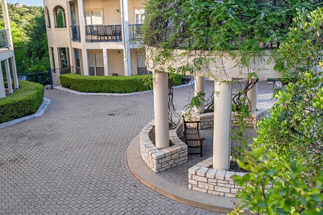 Building Photo - 3308 Parliament Cove