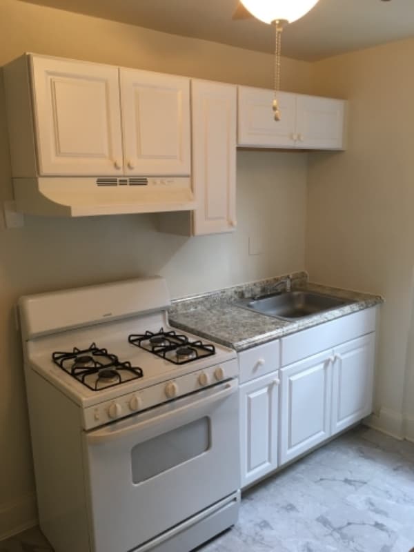 Building Photo - 3320 Auchentoroly Terrace