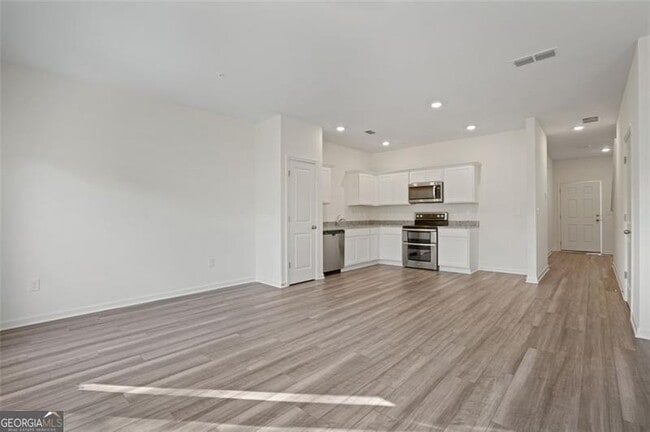 Building Photo - 541 Magnolia Cir